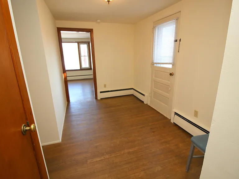 209 N Washington St — Photo 9