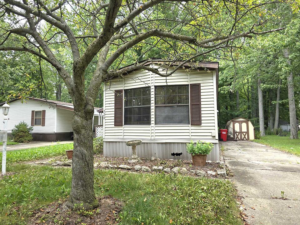 1st image of 328 Ashwood Ave #328