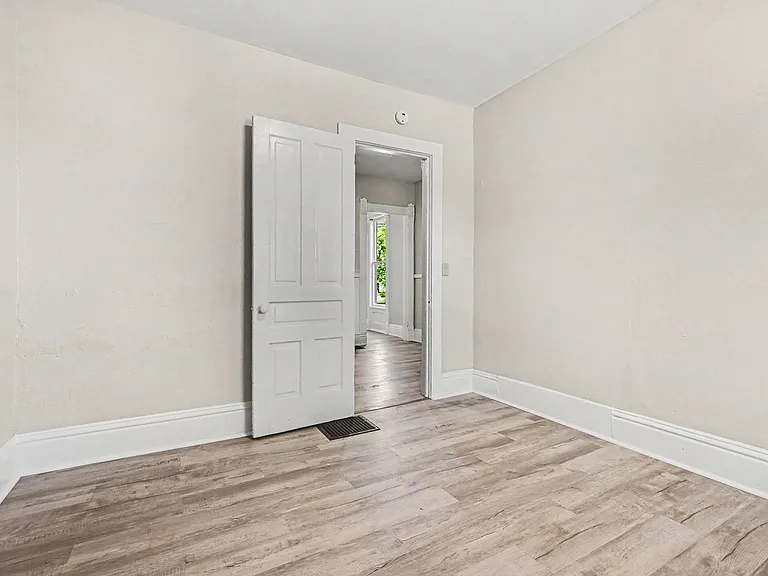 513 Wheaton Ave — Photo 5