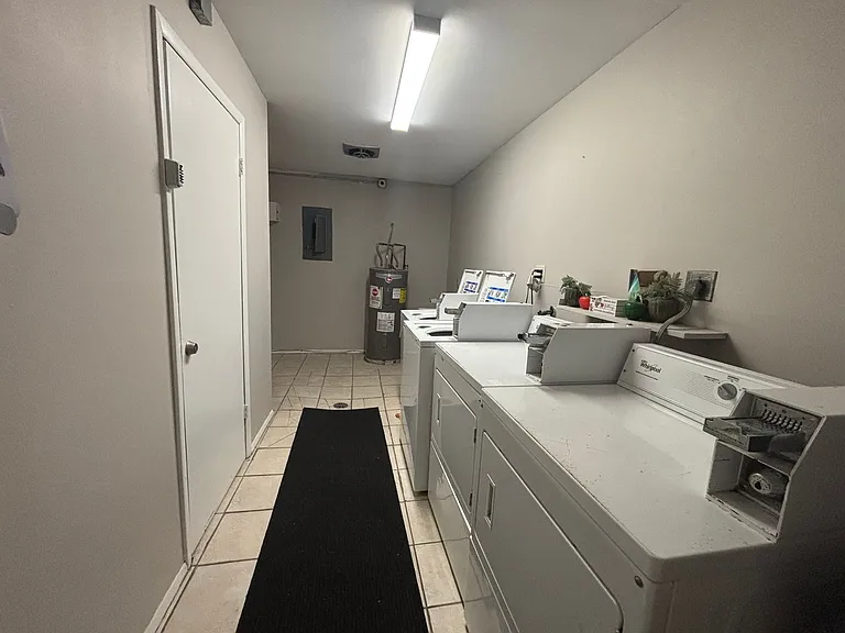 1039 N McAree Rd — Photo 9