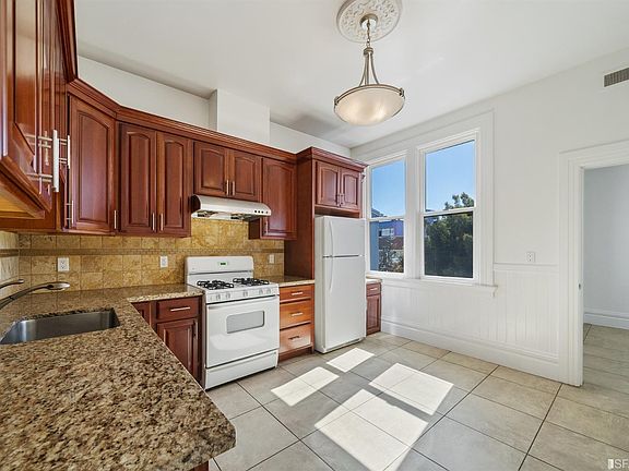 5th image of 255 11th Ave