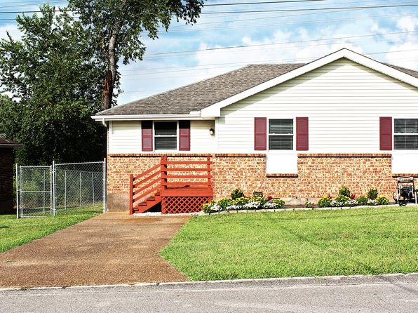 128 Slayton Ct