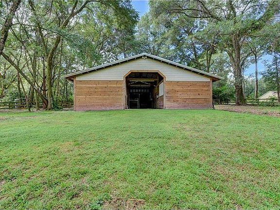 4th image of 2110 Sun Valley Ln