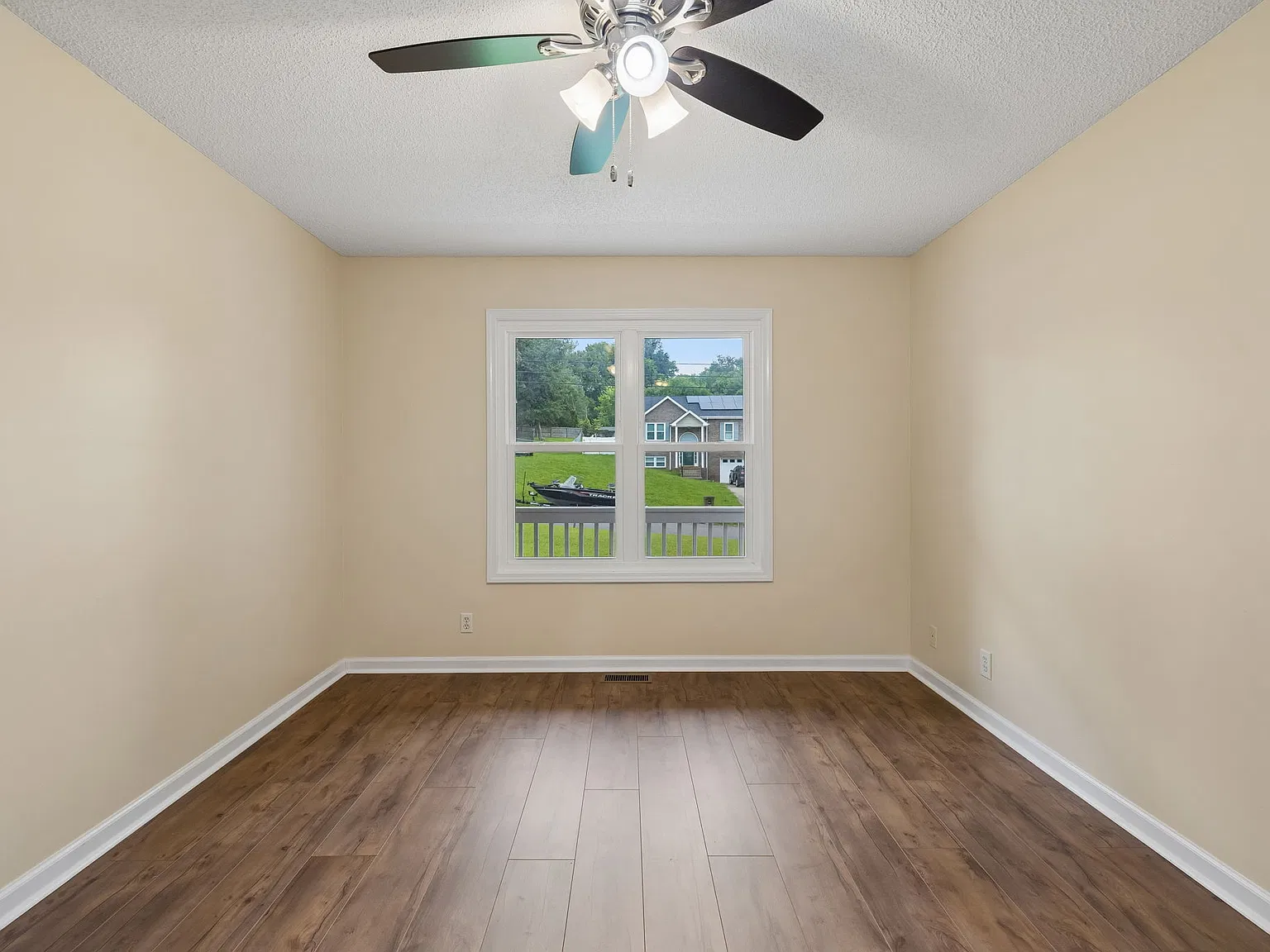 Blue Willow Ct, Clarksville — Photo 3