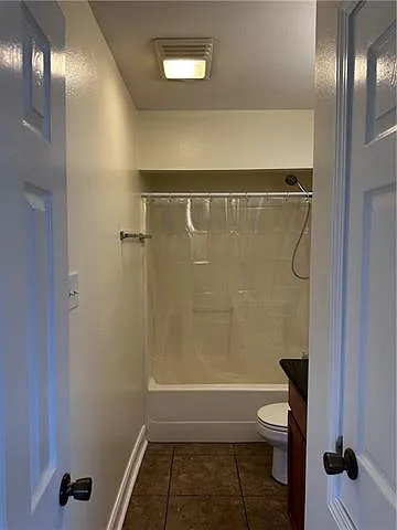 2516 Dumaine St #C — Photo 11