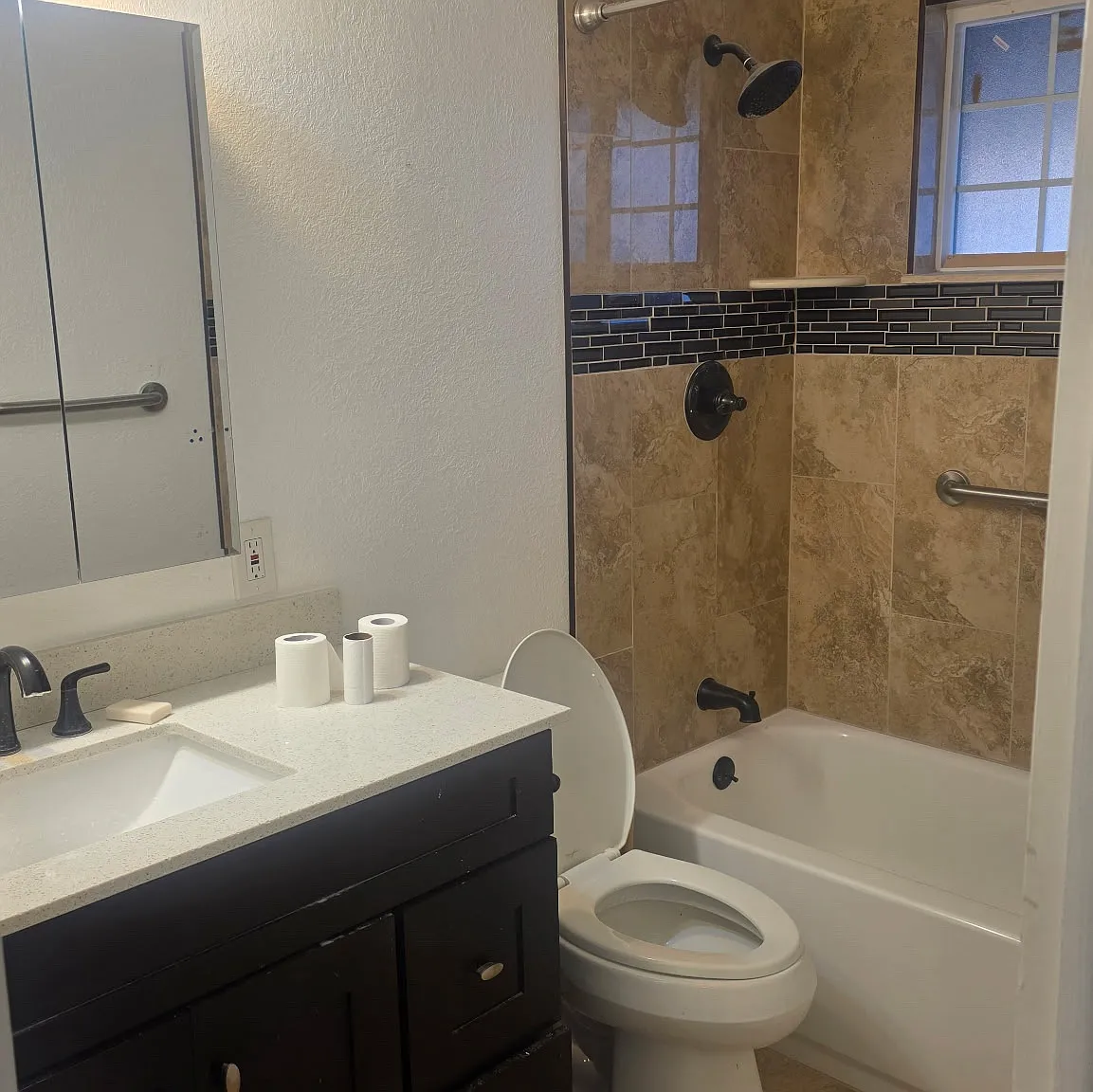 570 S Wolff St — Photo 4