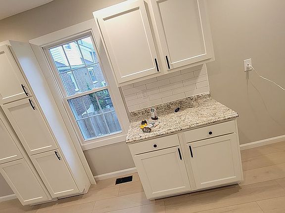 4th image of 2716 Home Ave
