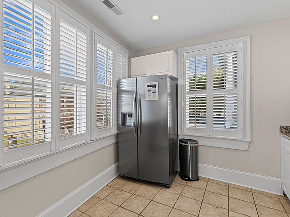 4th image of 171 Spring St APT C