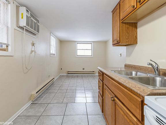3rd image of 33 N Sumner Ave #A