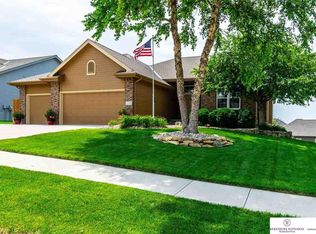 17119 Jessica Ln, Gretna, NE 68028