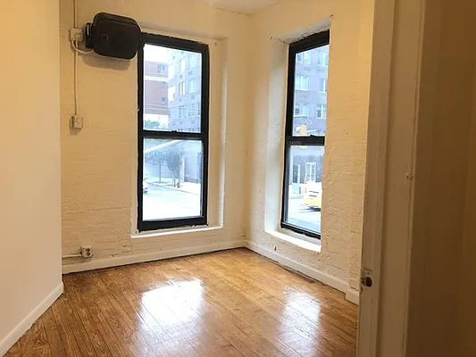 Rented by Triumph Property Group | media 22