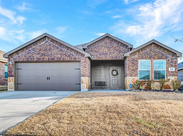 816 Glover Dr, Aubrey, TX 76227