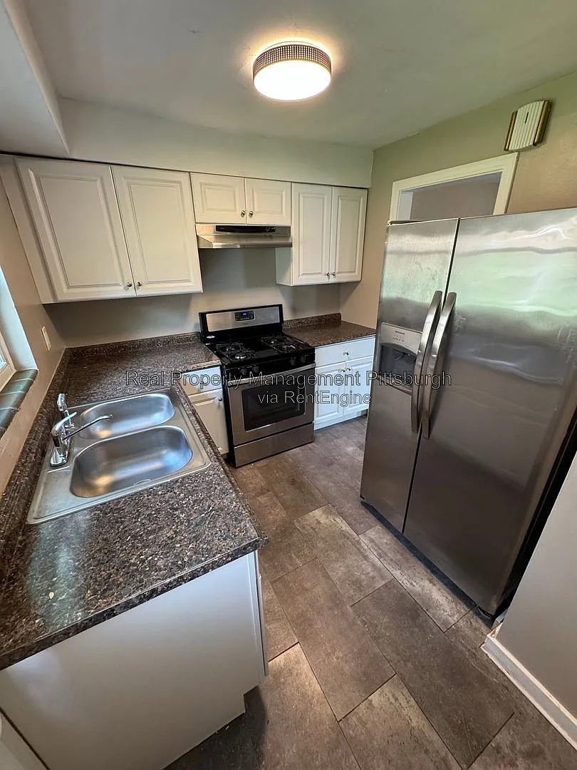 2 bed, 1.0 bath, 850 sqft, $950 — Photo 1