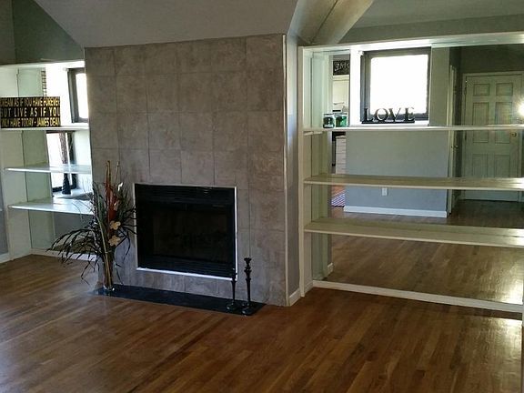 3rd image of 5592 Waterman Blvd #3B