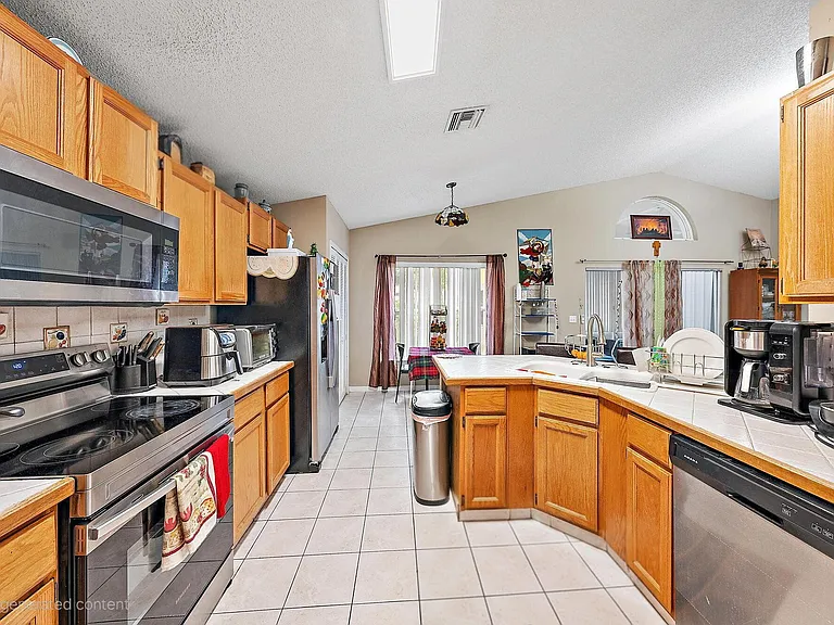 119 Hammocks Dr — Photo 3