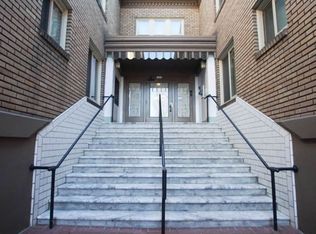1410 NE Weidler St APT 23, Portland, OR 97232