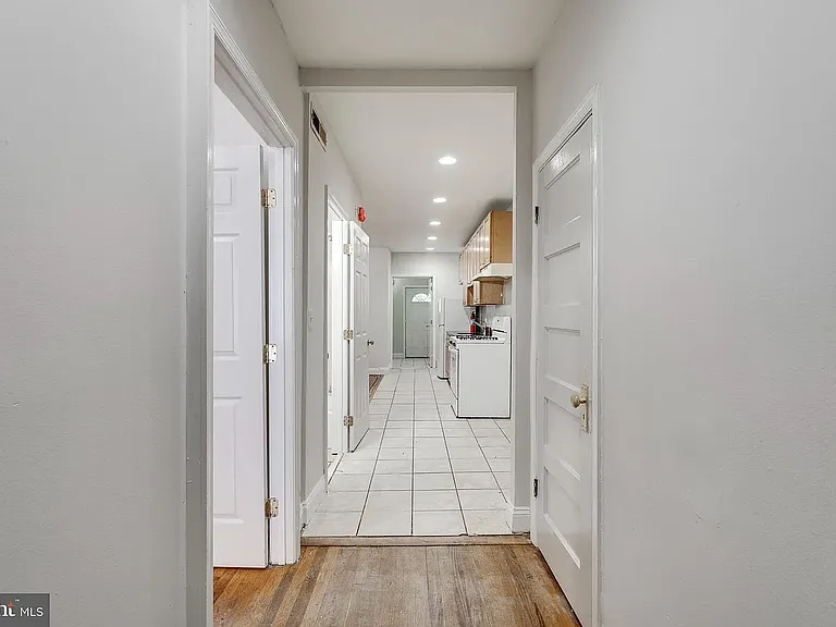1508 V St SE — Photo 8