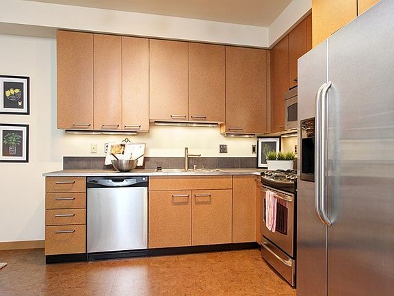 4th image of 1414 12th Ave Unit 405