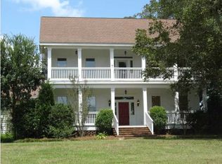 10129 Grove Dr, Fairhope, AL 36532