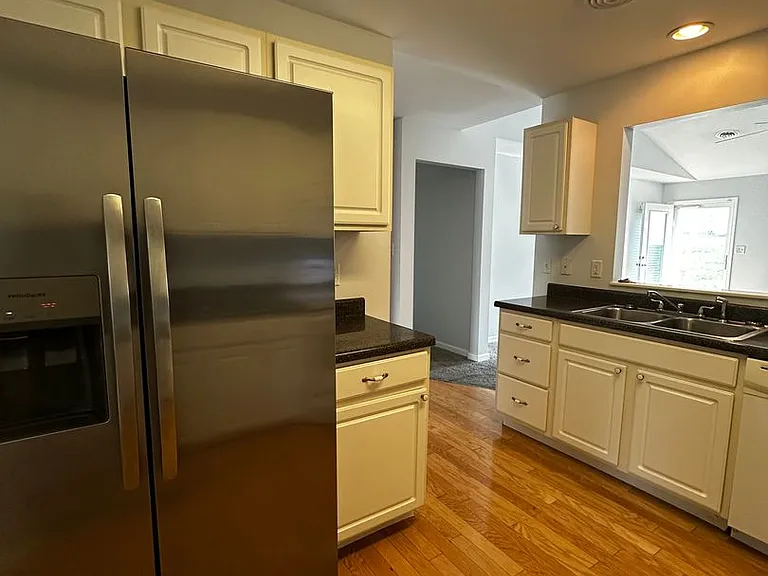 1643 Wood Song Ln — Photo 14