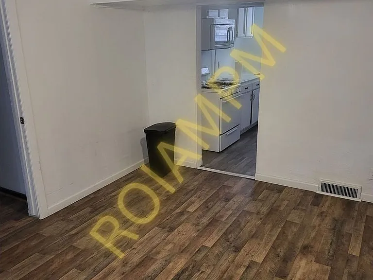 247 Idaho St E — Photo 1