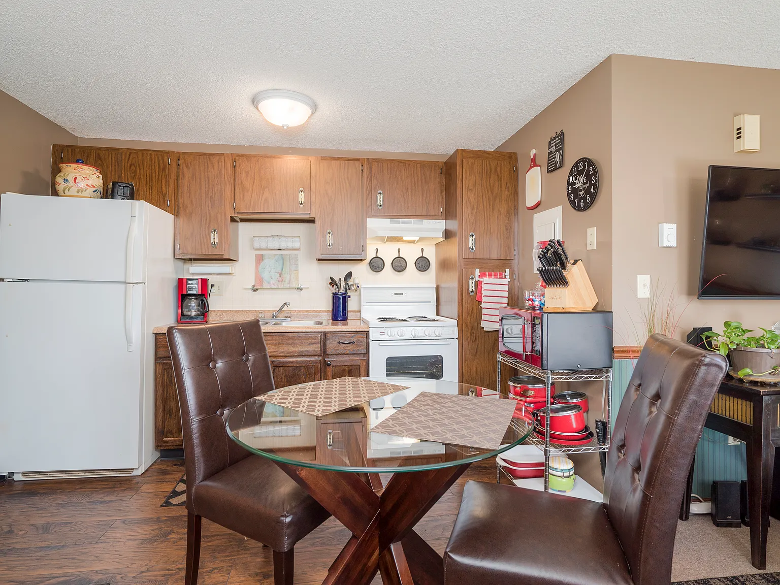1 bed, 425 sqft, $800 — Photo 4