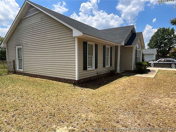3rd image of 124 Live Oak Dr