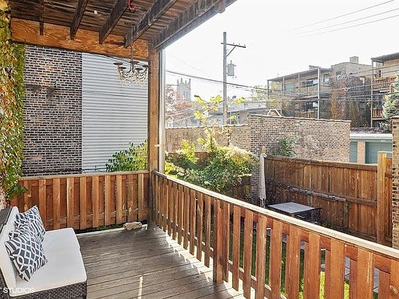 3rd image of 6256 N Wayne Ave #2S