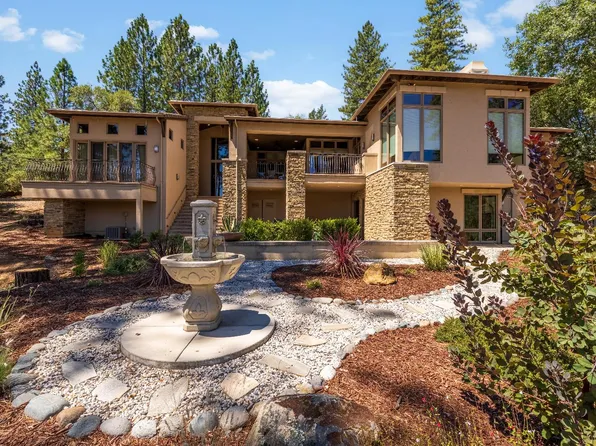 17045 Winchester Club Dr, Meadow Vista, CA 95722