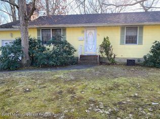 36 Woodland Rd, Bayville, NJ 08721