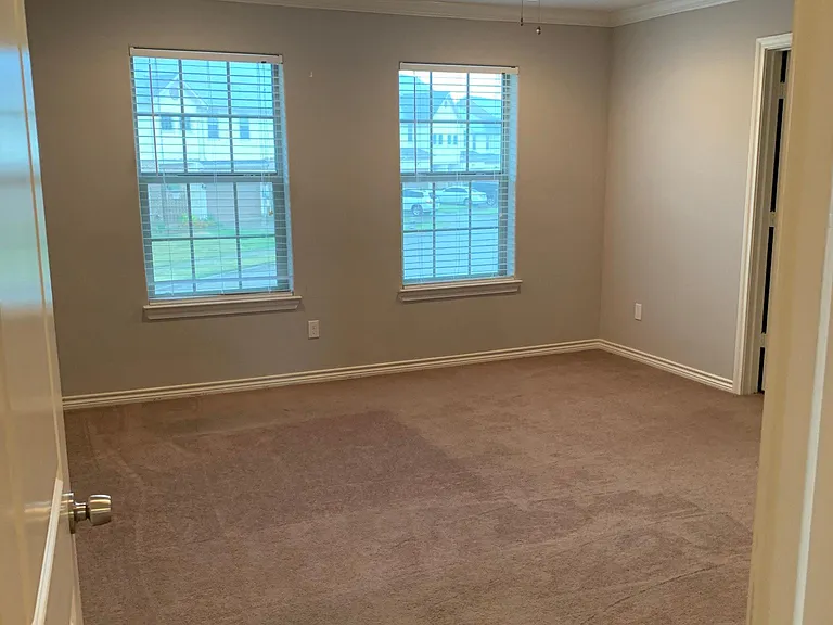 2361 Novin Dr — Photo 23