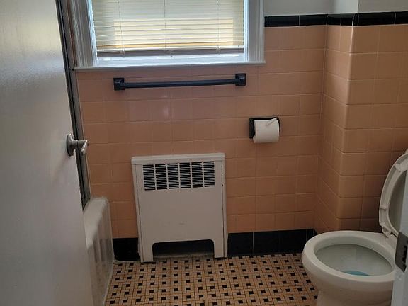 4th image of 172 Grand St