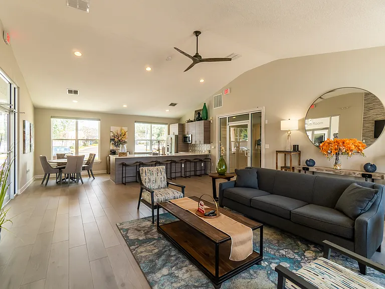 Oaks at Normandy Apartments — Photo 22