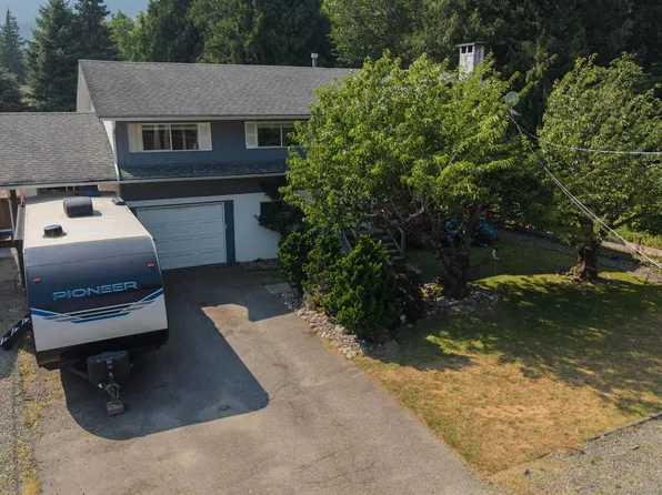 450 Wardle St, Hope, BC V0X 1L3