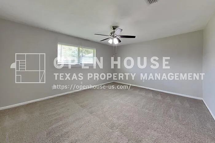 1920 Crooked Creek Ln — Photo 10