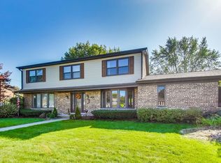 1013 W Eva Ln, Mount Prospect, IL
