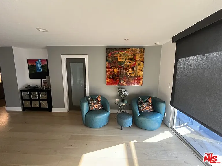 723 Palisades Beach Rd #211 — Photo 10