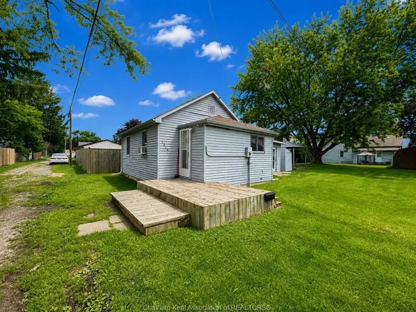 1019 Elgin St, Chatham Kent, ON N8A 3E3