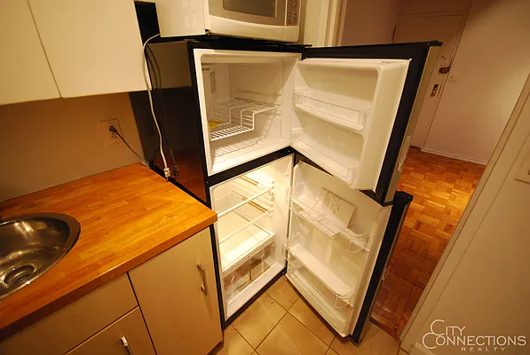 Rented by City Connections Realty | media 18