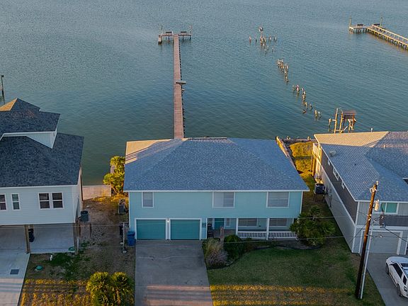 3rd image of 202 Ridge Harbor Dr