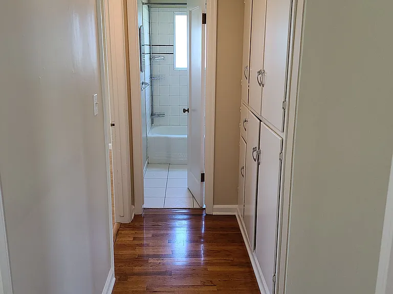 413 S 11th Ave — Photo 5