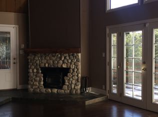 201 Golf Course Rd, Lake Arrowhead, CA 92352