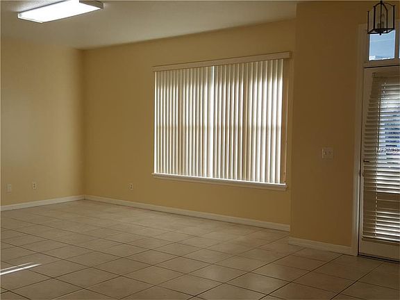 4th image of 341 N Hillside Ave