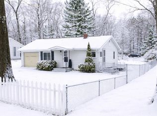 123 Maple Bluff Ave, Prudenville, MI 48651