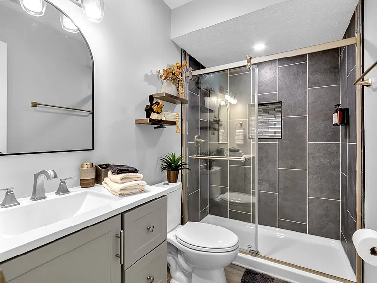 2393 Sawbury Blvd — Photo 7