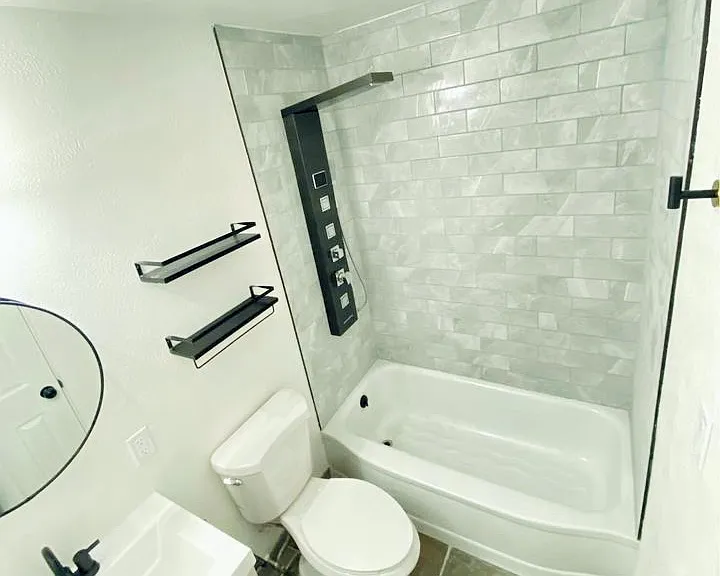 825 Bonfoy Ave #1 — Photo 2