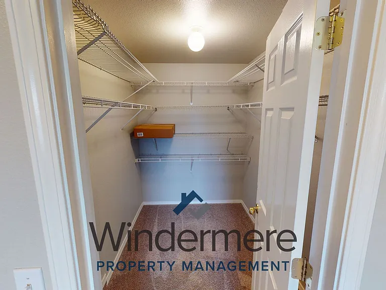 1243 SE Newgate Dr — Photo 11