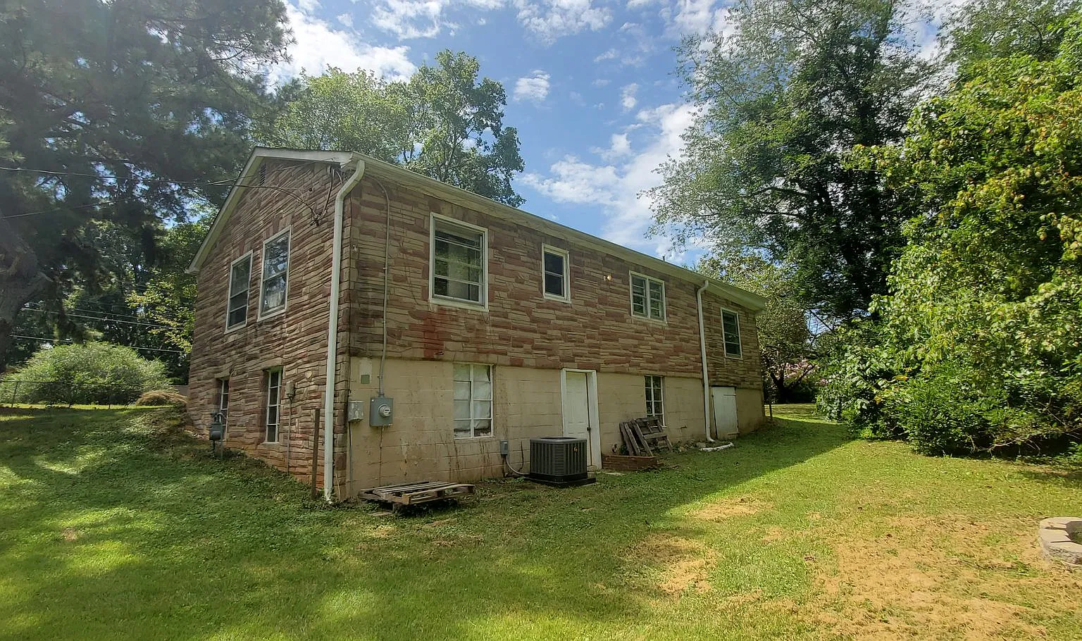 29 Robinhood Circle — Photo 2