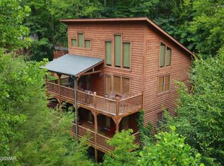 410 Maples Rd, Gatlinburg, TN 37738