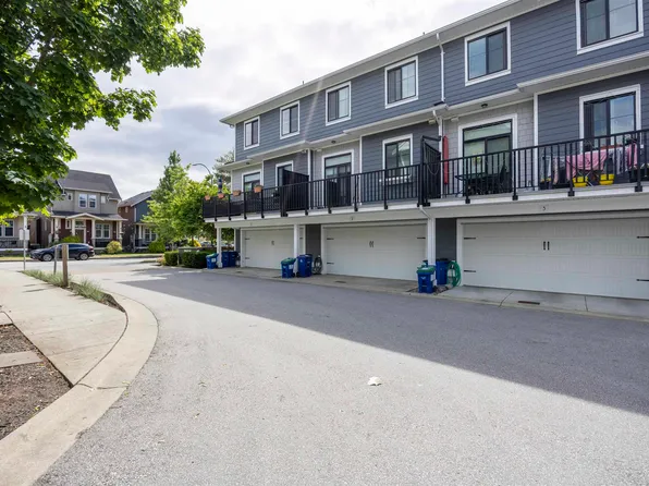 19133 73rd Ave #2, Surrey, BC V4N 6S9